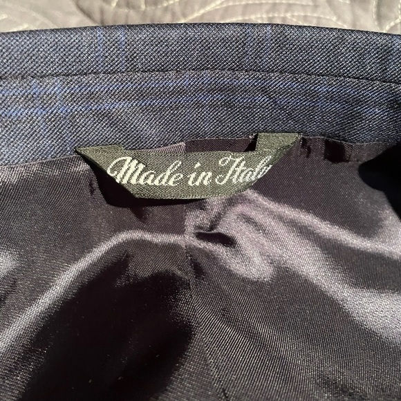 G Manzoni Navy Light Weight Wool Blazer - Picture 8 of 12